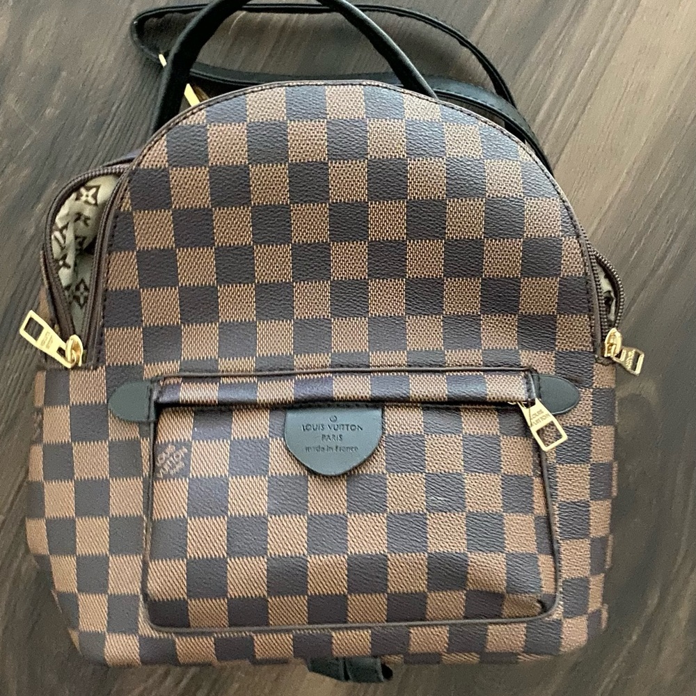 Louis Vuitton small checkered bag with one strap